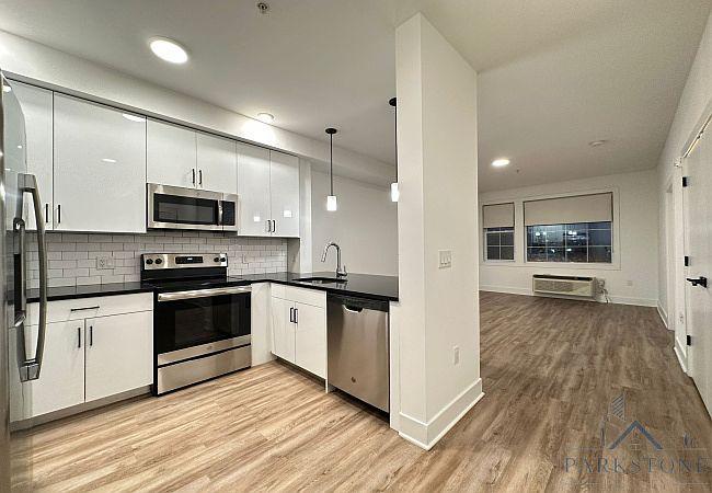 520 CLIFF STREET,222  FAIRVIEW, NJ 07022