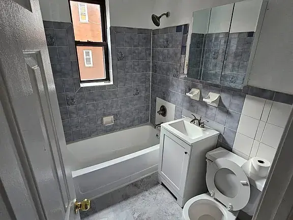 2271 Kennedy blvd, 306, NJ 07047