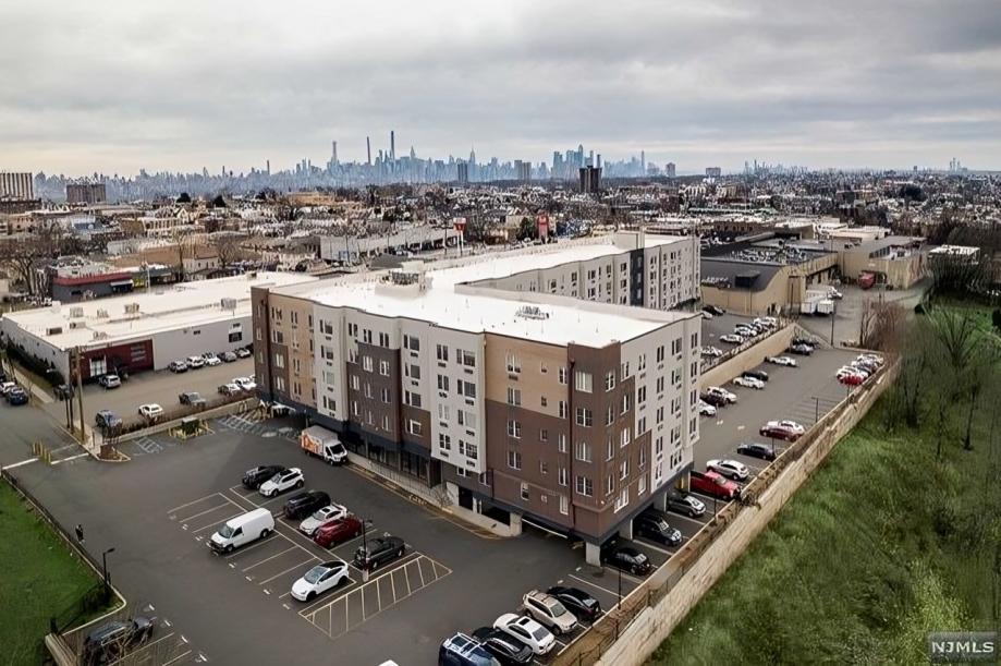 520 CLIFF STREET UNIT 307 FAIRVIEW NJ 07022