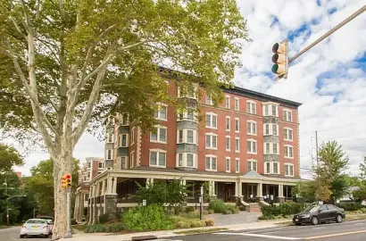 319 W Chelten Ave, 402, Philadelphia, PA 19144