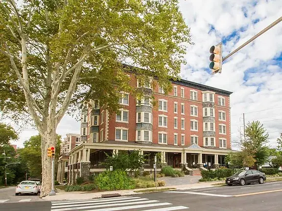 319 W Chelten Ave, 402, Philadelphia, PA 19144