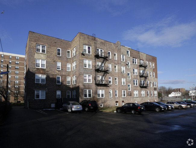 10 S Grove St 206 , East Orange, NJ 07018