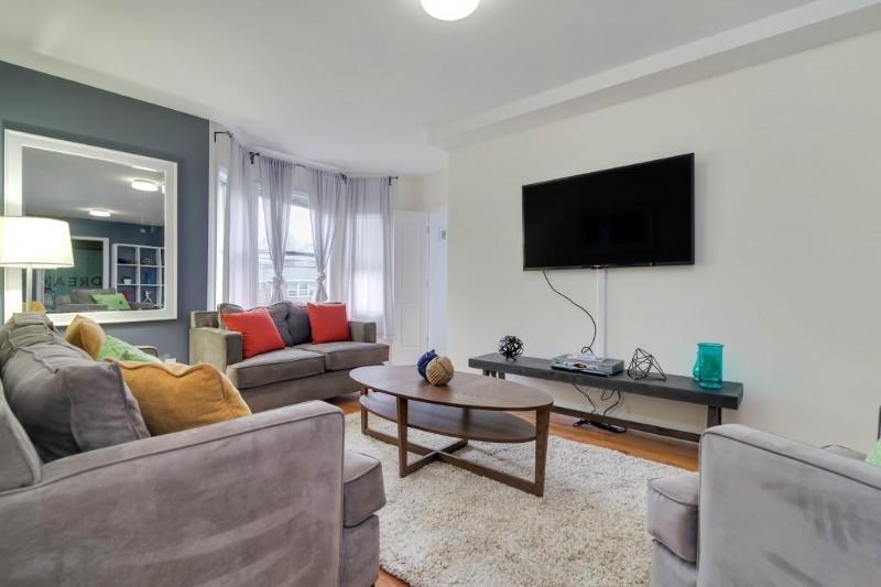 448 Palisade Ave, 105, Cliffside Park, NJ 07010