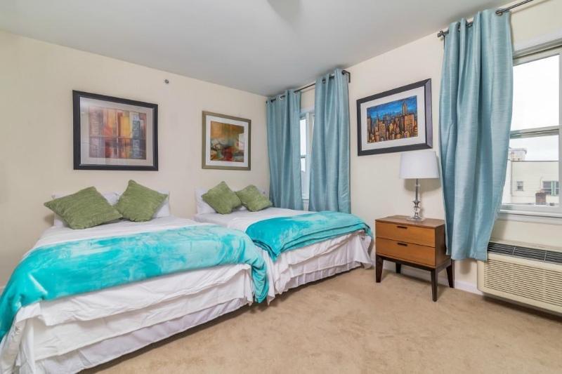 448 Palisade Ave, 105, Cliffside Park, NJ 07010