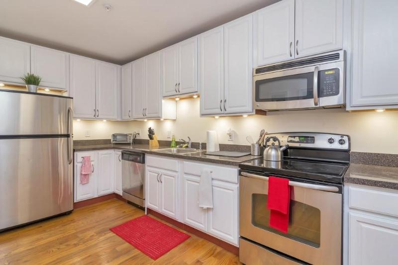 448 Palisade Ave 301, Cliffside Park, NJ 07010