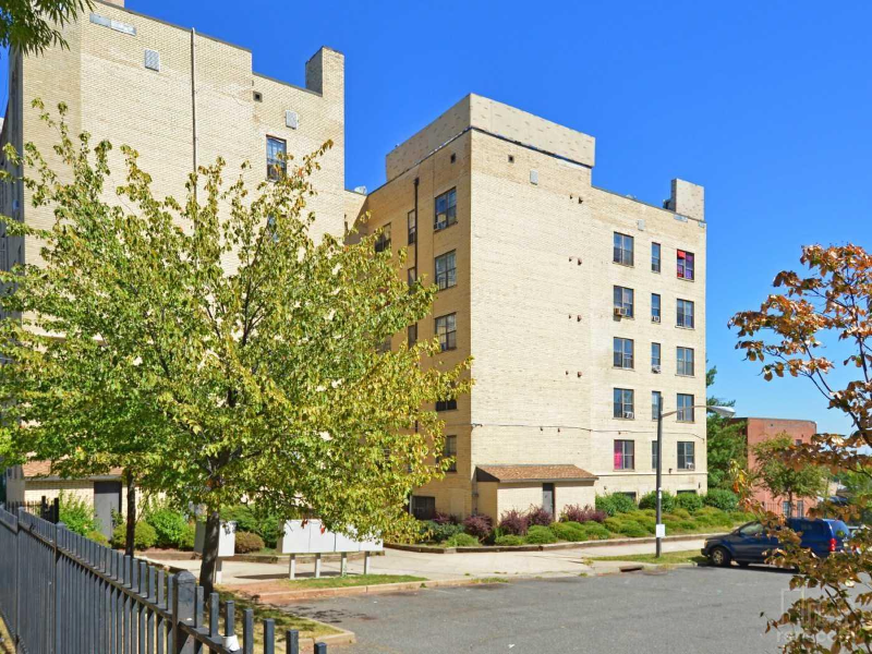 10 OSBORNE TERRACE, UNIT 1B, NEWARK.