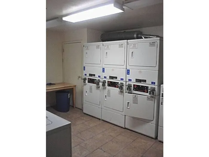 9 HEDDEN TERRACE UNIT 1D NEWARK.