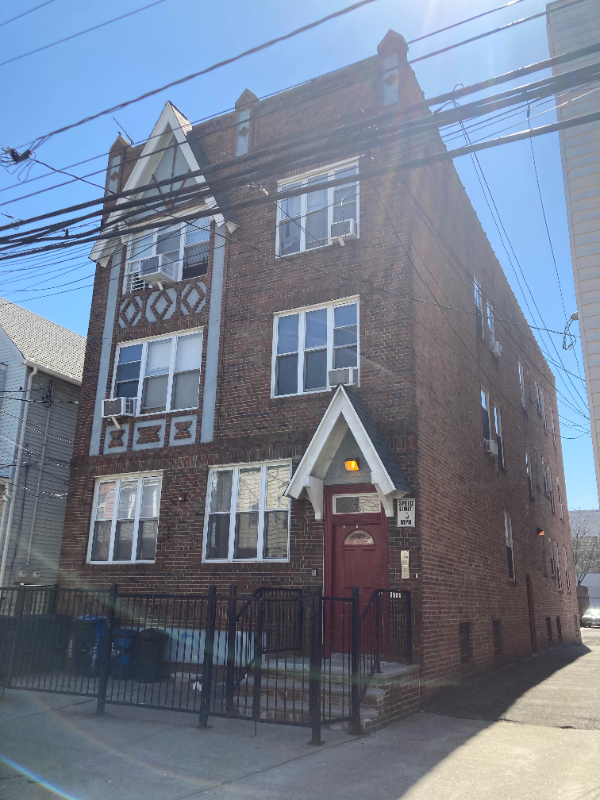 35 Kensington Ave, C4, Jersey City, NJ 07304