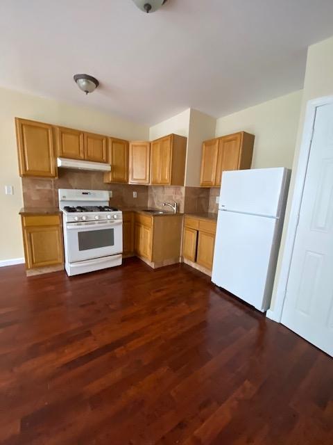 694 Summit Ave, 3R, Jersey City, NJ 07306