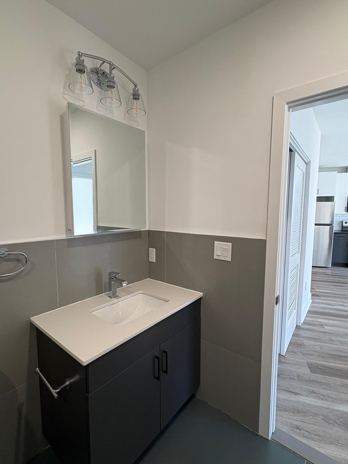 330 Cecil B Moore Ave, 401