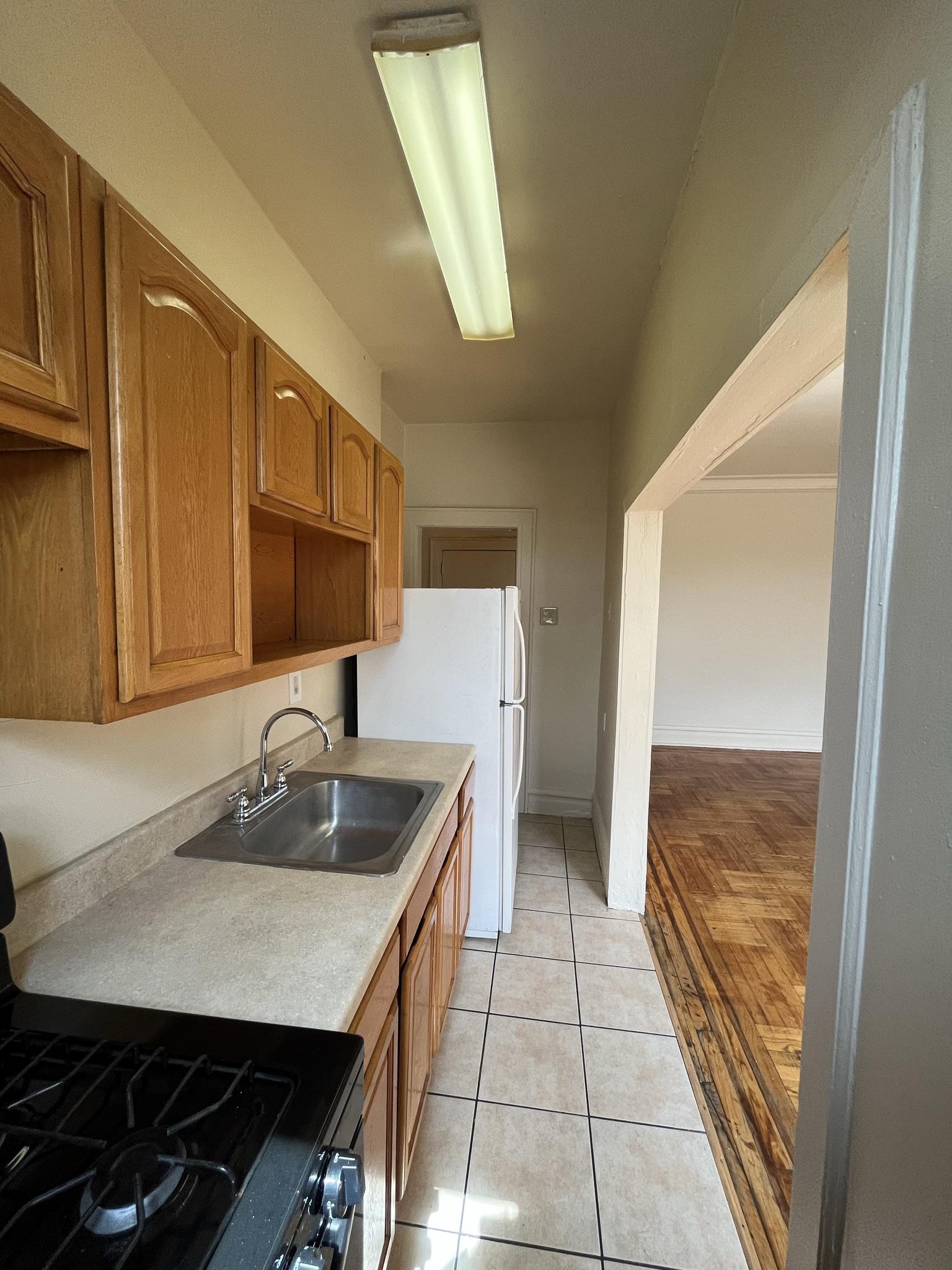 168 S Clinton St, B8, East Orange, NJ 07018