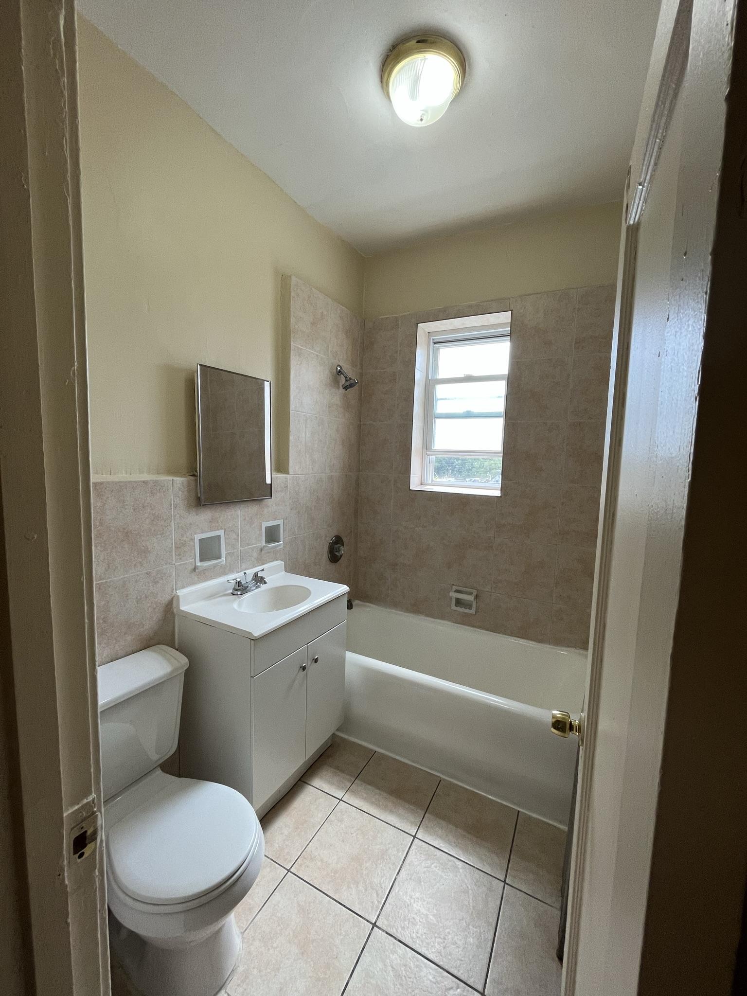 168 S Clinton St, B8, East Orange, NJ 07018