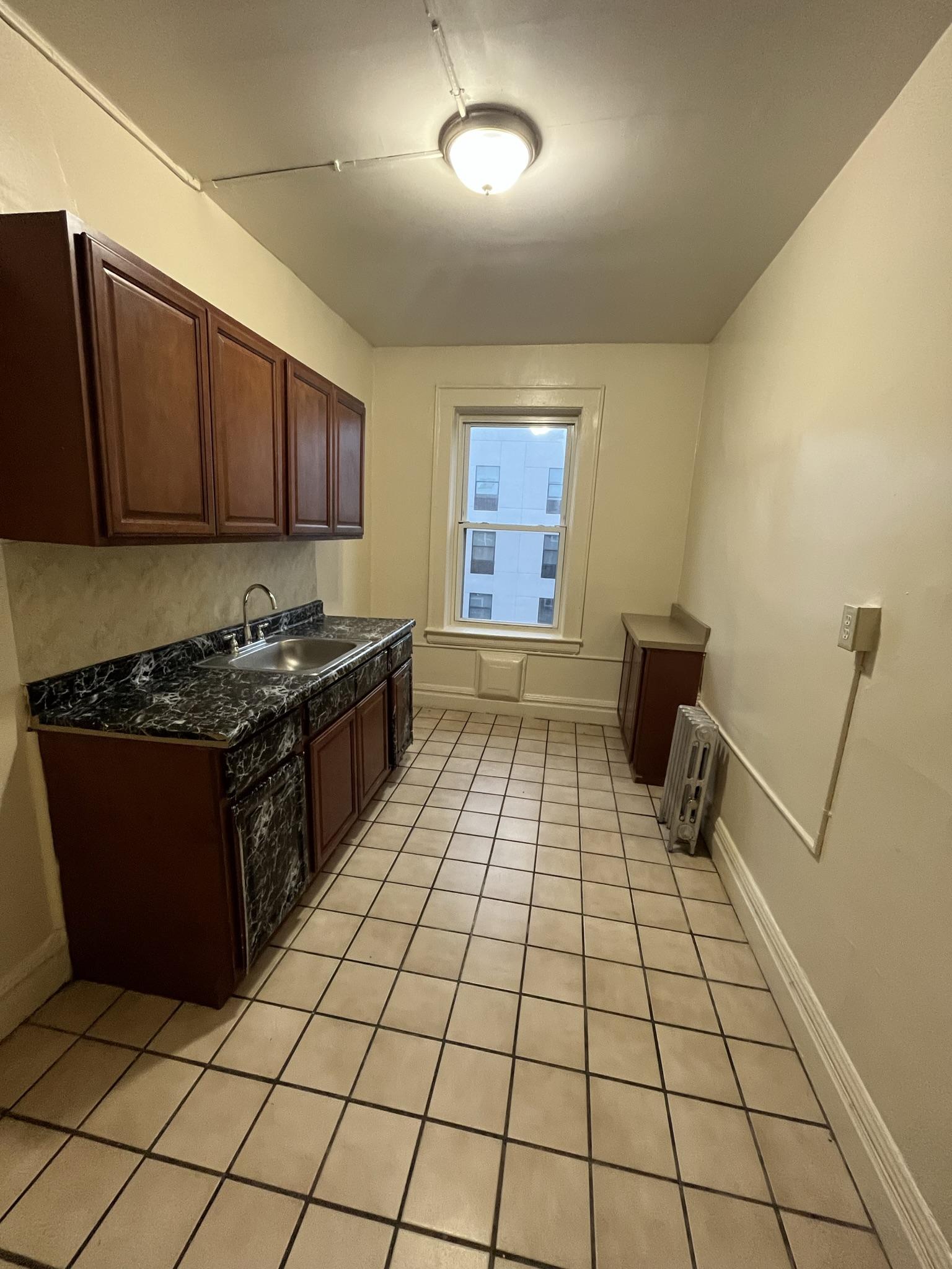 10 S Grove St 206 , East Orange, NJ 07018