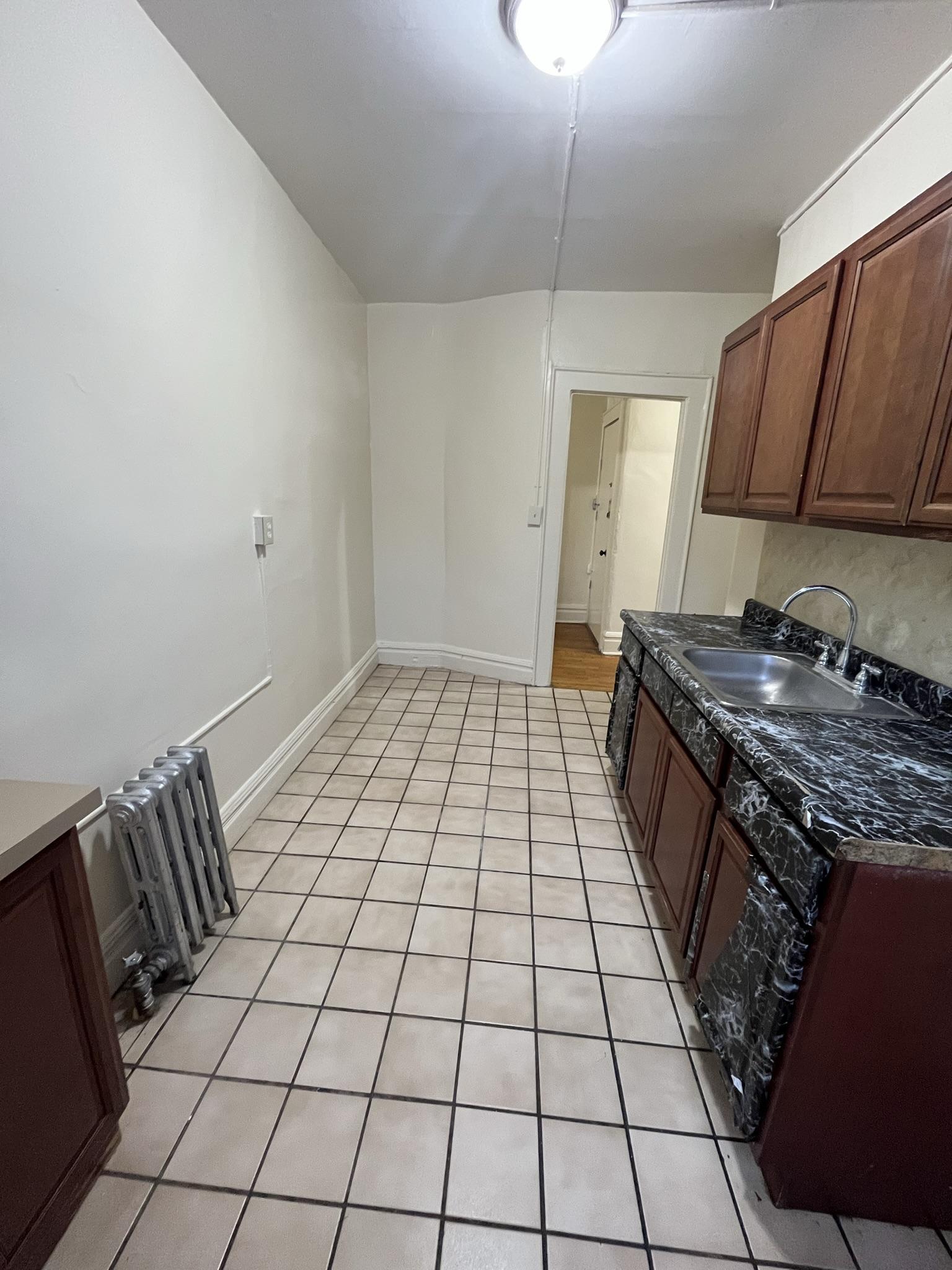 10 S Grove St 206 , East Orange, NJ 07018