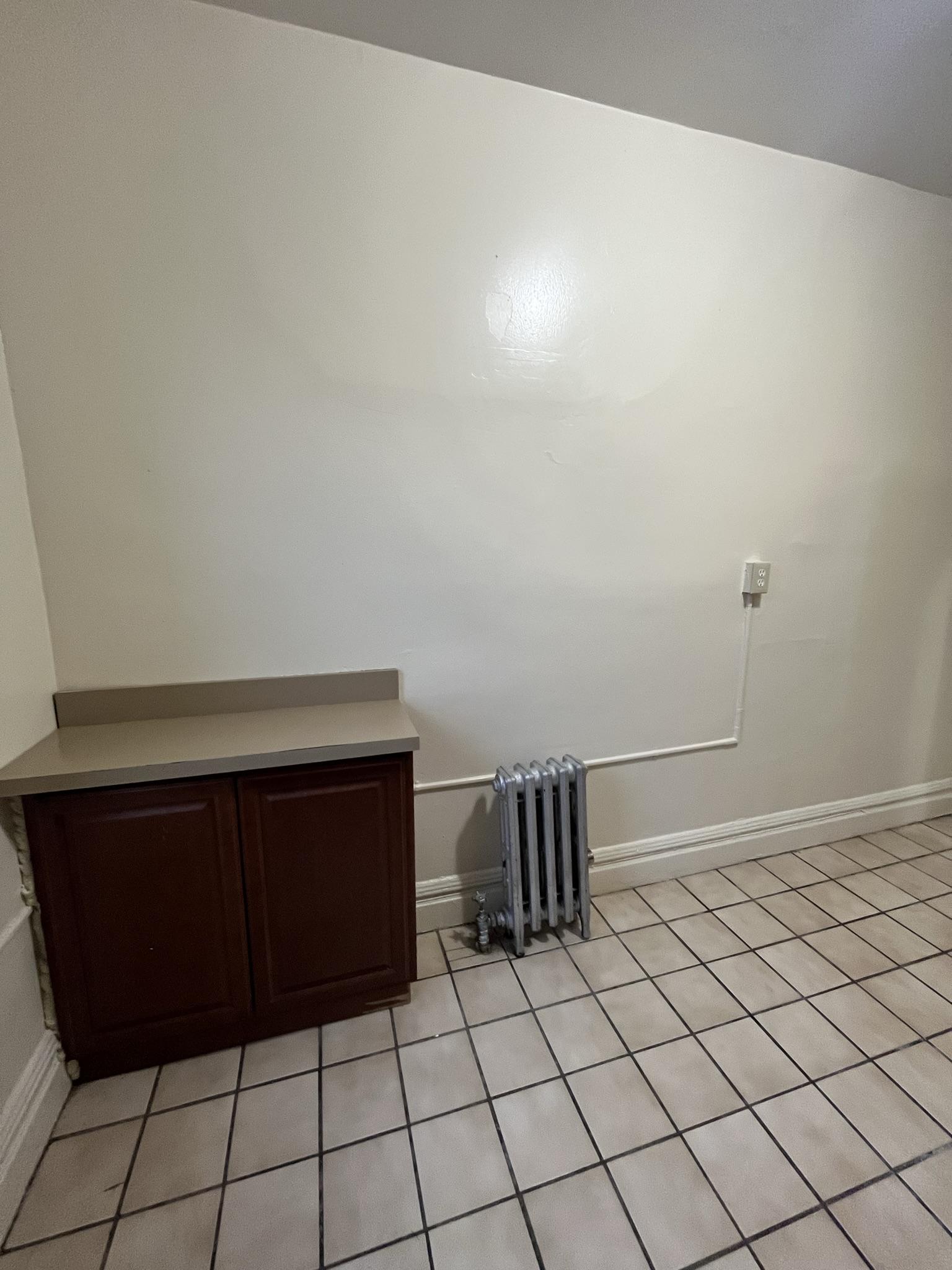 10 S Grove St 206 , East Orange, NJ 07018