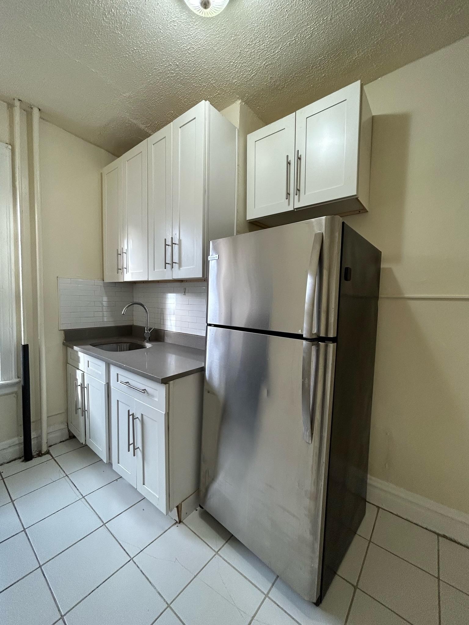 35 Kensington Ave, C4, Jersey City, NJ 07304