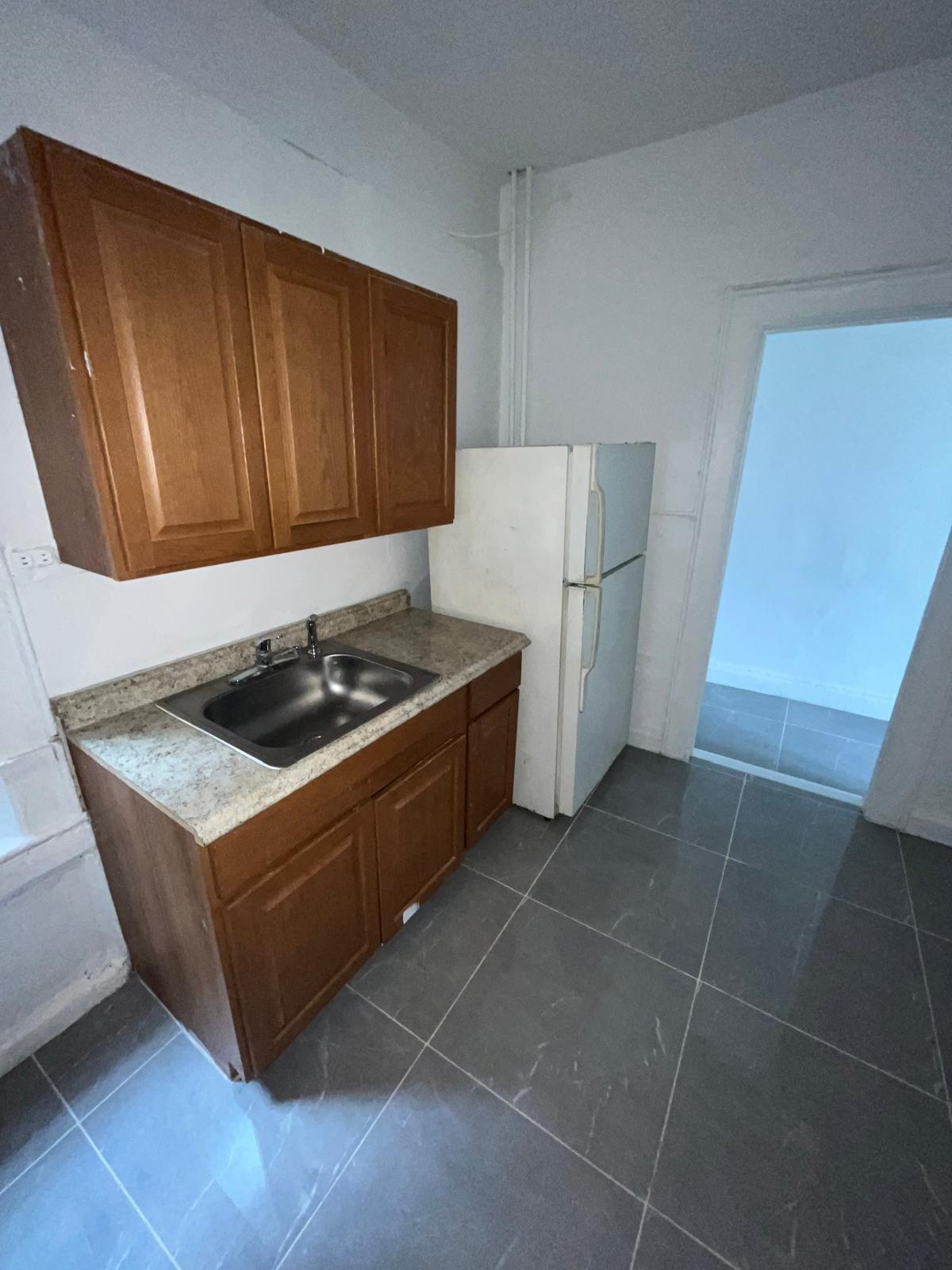 10 OSBORNE TERRACE, UNIT 5J, NEWARK.