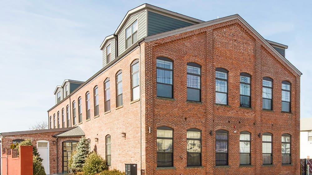 Cozy Condo Building In Patterson