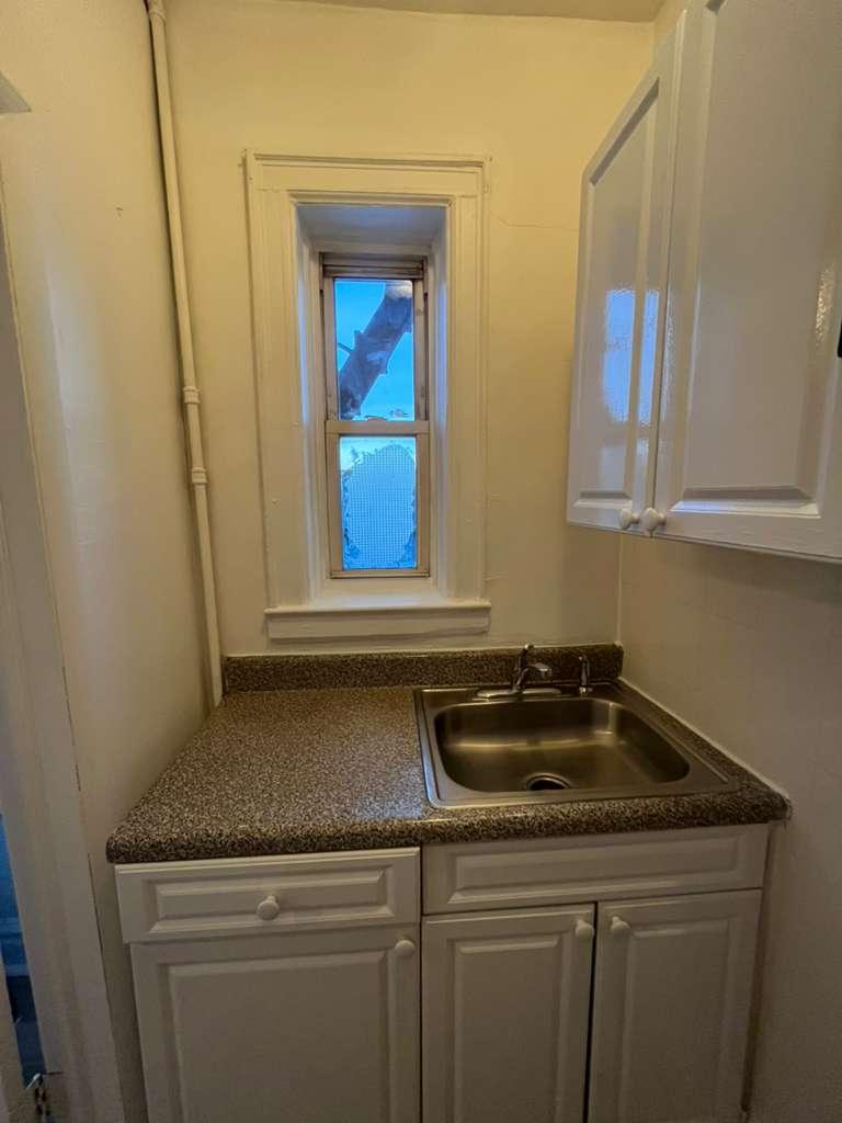 35 Kensington Ave D2 , Jersey City, NJ 07304