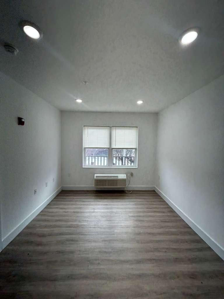 1127-1135 STUYVESANT, 204, IRVINGTON, NJ 07111