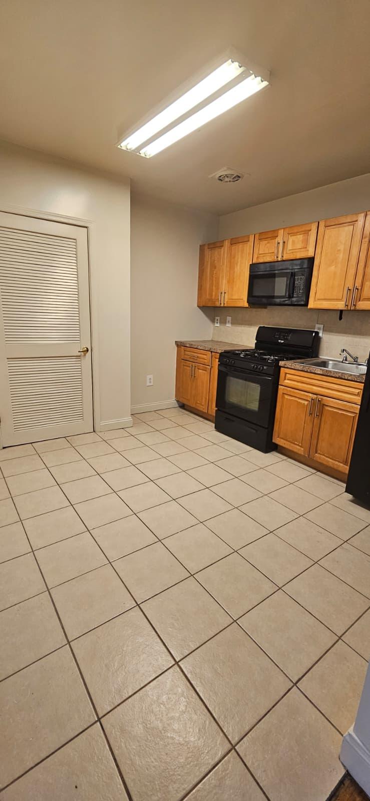 10 Osborne Ter # 4F Newark, NJ 07108