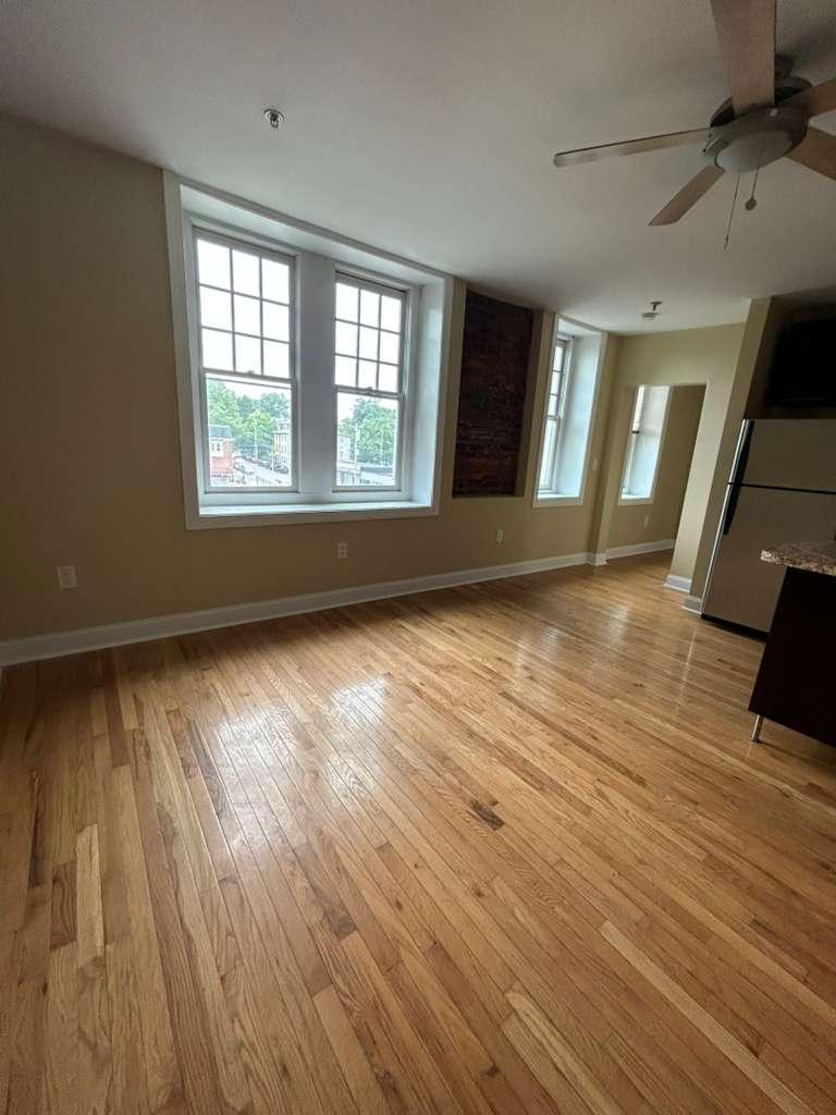 319 W Chelten Ave 305, Philadelphia, PA 19144